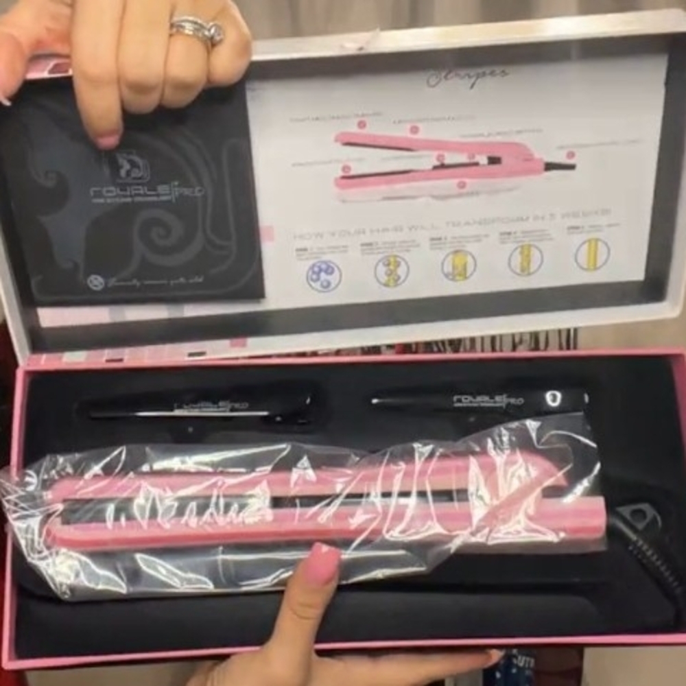 Pink Hair Styling Accessory - Picture 3 of 5